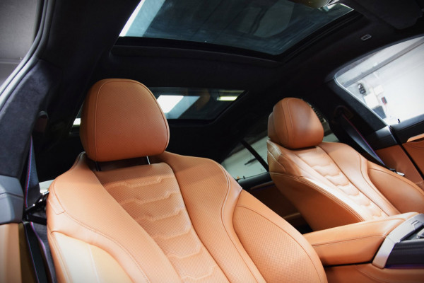 BMW 8 Serie Gran Coupé 840i xDrive High Executive M-Pakket|1e Eig|Org.NL|Panoramadak|Dealer Onderhouden|BTW