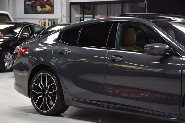 BMW 8 Serie Gran Coupé 840i xDrive High Executive M-Pakket|1e Eig|Org.NL|Panoramadak|Dealer Onderhouden|BTW