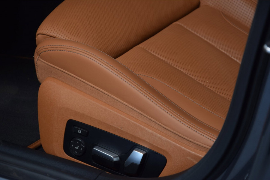 BMW 8 Serie Gran Coupé 840i xDrive High Executive M-Pakket|1e Eig|Org.NL|Panoramadak|Dealer Onderhouden|BTW