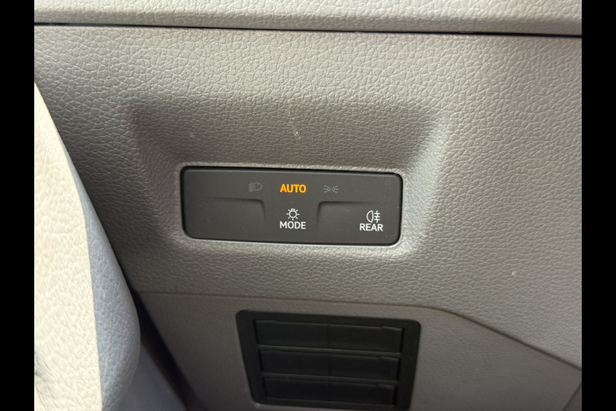 Volkswagen Crafter 2.0 TDI 140PK L3H3 Nieuw Model Virtual Cockpit Climate Control Carplay Camera Parkeersensoren v+a