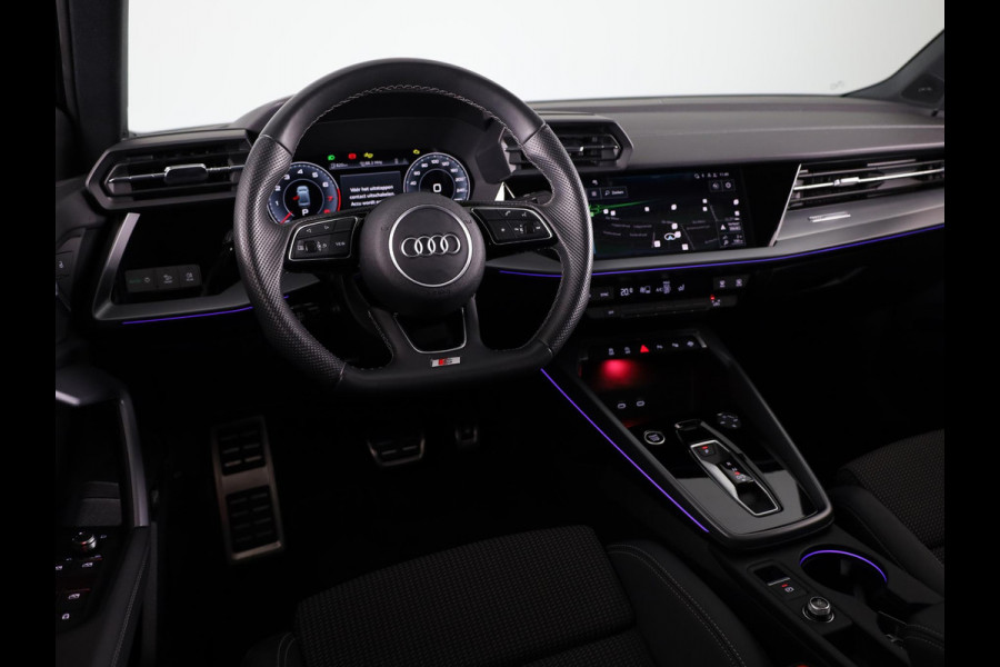 Audi A3 Limousine 35 TFSI S edition 150pk | Panoramadak | Navigatie | 19 inch Lichtmetalen velgen | Licht Pakket | Verlengde garantie