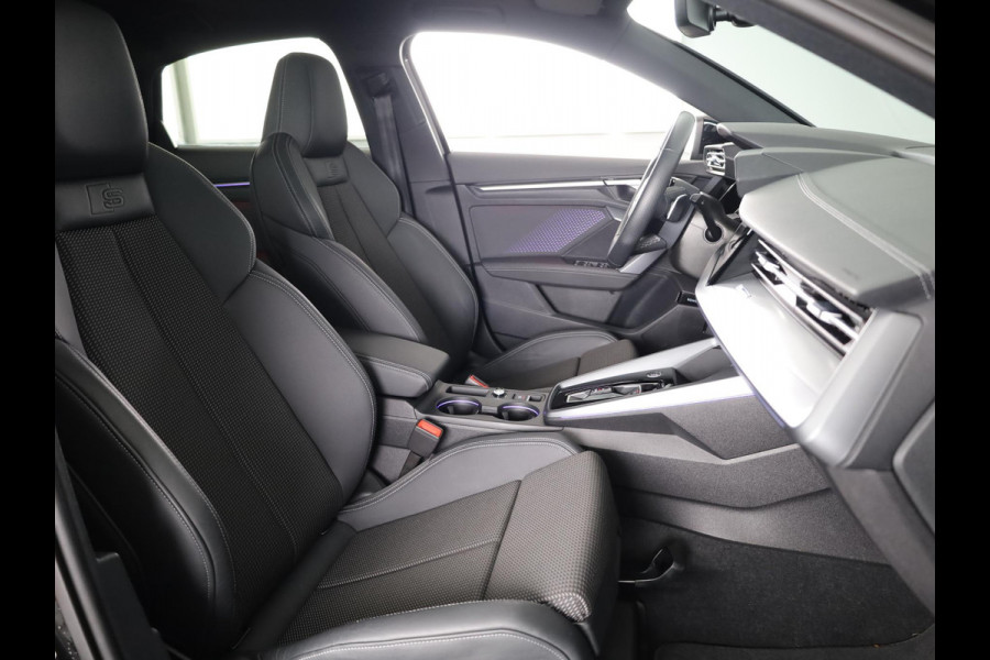 Audi A3 Limousine 35 TFSI S edition 150pk | Panoramadak | Navigatie | 19 inch Lichtmetalen velgen | Licht Pakket | Verlengde garantie