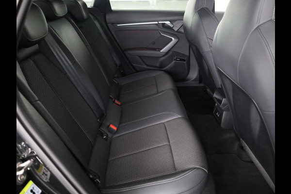 Audi A3 Limousine 35 TFSI S edition 150pk | Panoramadak | Navigatie | 19 inch Lichtmetalen velgen | Licht Pakket | Verlengde garantie