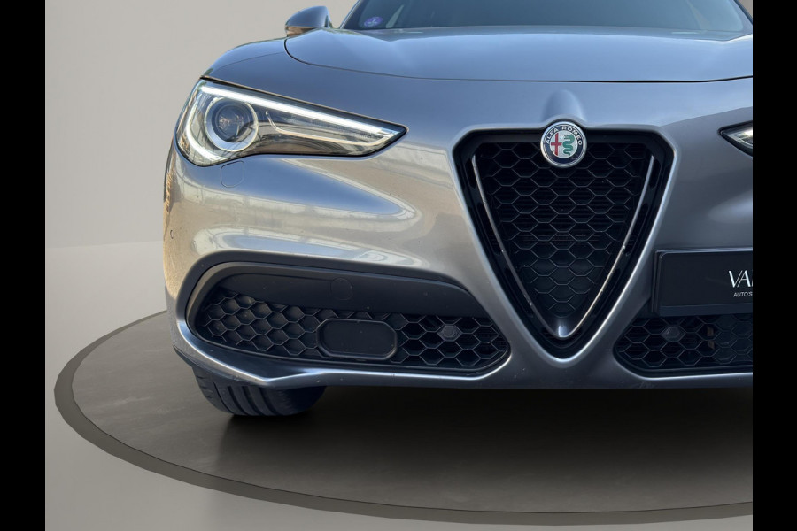 Alfa Romeo Stelvio 2.0 T AWD Super | 20" | Camera | Leder / Sportstoelen | Stuurverw | Elektr. Klep | Afn.Trekhaak | Goed onderhouden |