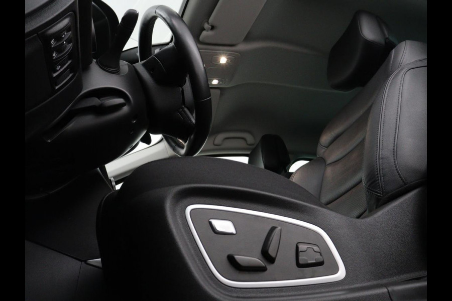 Renault Mégane 1.3 TCe Intens | Leder | Carplay | Head-Up | Stuurverwarming | Keyless | Camera | Full LED | Navigatie | Memory | Parkeerhulp | Cruise control | Climate control | Bluetooth