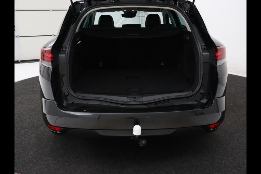 Renault Mégane 1.3 TCe Intens | Leder | Carplay | Head-Up | Stuurverwarming | Keyless | Camera | Full LED | Navigatie | Memory | Parkeerhulp | Cruise control | Climate control | Bluetooth