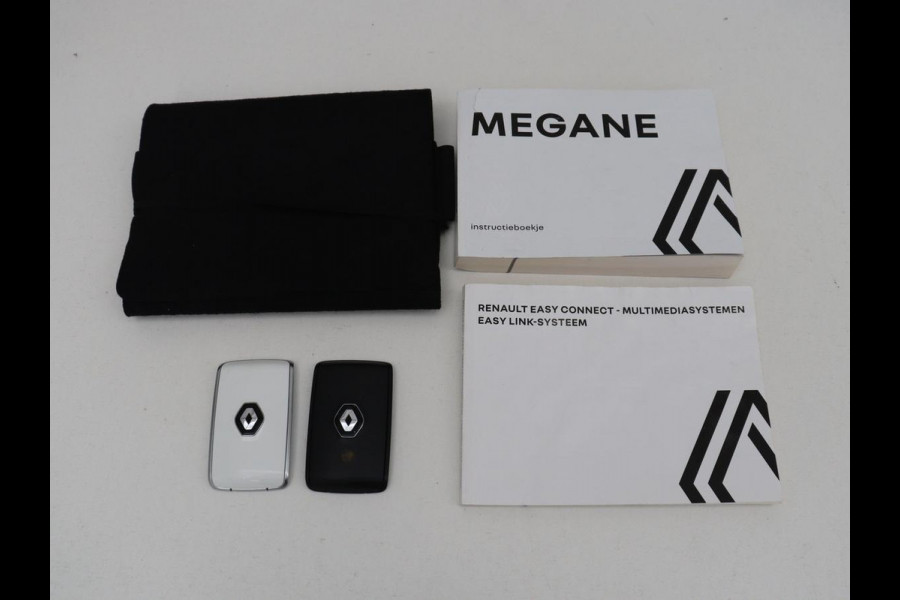 Renault Mégane 1.3 TCe Intens | Leder | Carplay | Head-Up | Stuurverwarming | Keyless | Camera | Full LED | Navigatie | Memory | Parkeerhulp | Cruise control | Climate control | Bluetooth