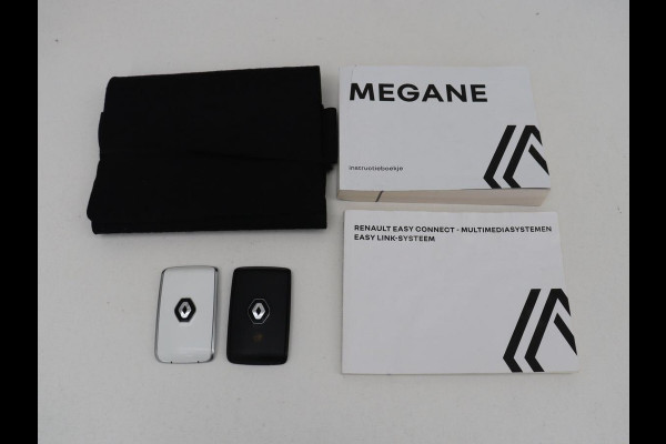 Renault Mégane 1.3 TCe Intens | Leder | Carplay | Head-Up | Stuurverwarming | Keyless | Camera | Full LED | Navigatie | Memory | Parkeerhulp | Cruise control | Climate control | Bluetooth