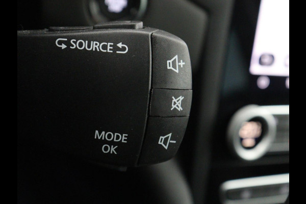 Renault Mégane 1.3 TCe Intens | Leder | Carplay | Head-Up | Stuurverwarming | Keyless | Camera | Full LED | Navigatie | Memory | Parkeerhulp | Cruise control | Climate control | Bluetooth