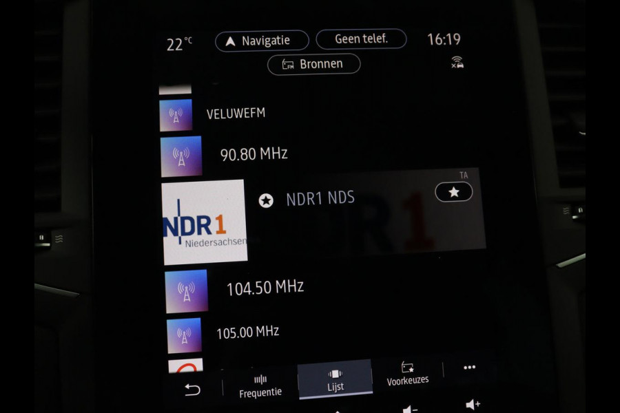 Renault Mégane 1.3 TCe Intens | Leder | Carplay | Head-Up | Stuurverwarming | Keyless | Camera | Full LED | Navigatie | Memory | Parkeerhulp | Cruise control | Climate control | Bluetooth
