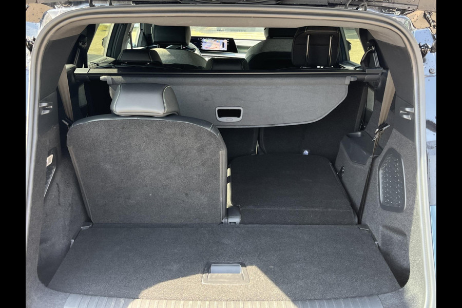 Peugeot E-5008 GT 73 kWh SOH 94%| 7 PERSOONS | COMPLEET UITGEVOERD| STOEL VENTILATIE |WARMTEPOMP| ADAPTIEVE CRUISE CONTROL | 360° CAMERA | ACHTERBANK VERWARMD |STOEL+ STUURVERWARMING| MEMORY STOEL MET MASSAGE| DODE HOEK SENSOR| ELEKTRISCHE ACHTERKLEP