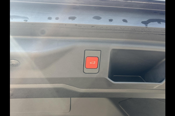 Peugeot E-5008 GT 73 kWh SOH 94%| 7 PERSOONS | COMPLEET UITGEVOERD| STOEL VENTILATIE |WARMTEPOMP| ADAPTIEVE CRUISE CONTROL | 360° CAMERA | ACHTERBANK VERWARMD |STOEL+ STUURVERWARMING| MEMORY STOEL MET MASSAGE| DODE HOEK SENSOR| ELEKTRISCHE ACHTERKLEP