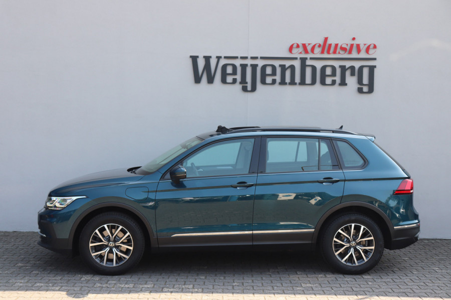 Volkswagen Tiguan 1.4 TSI eHybrid PHEV Trekhaak Pano ACC