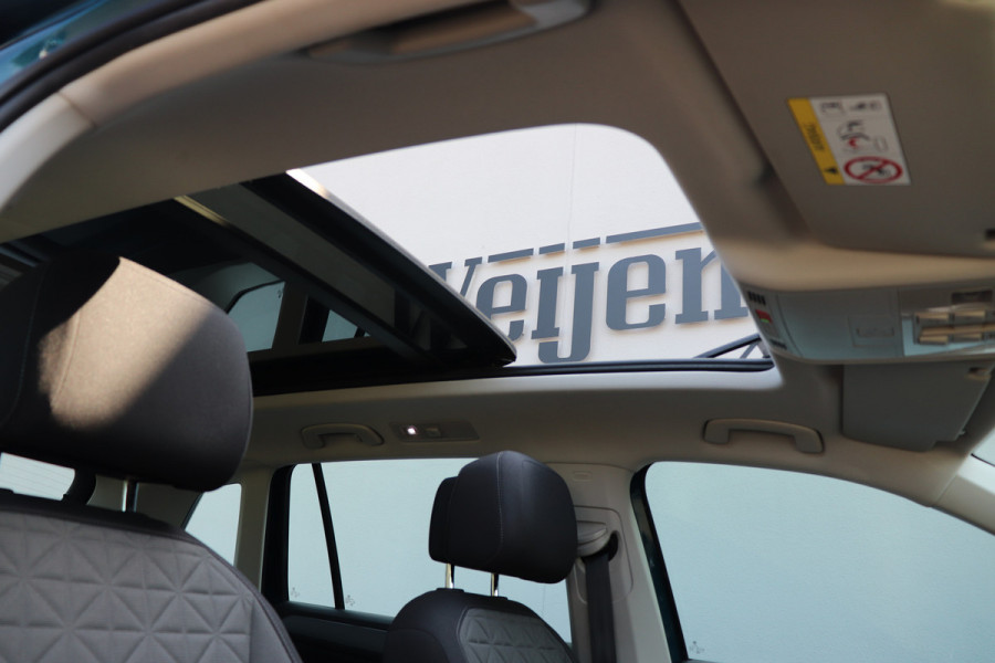 Volkswagen Tiguan 1.4 TSI eHybrid PHEV Trekhaak Pano ACC