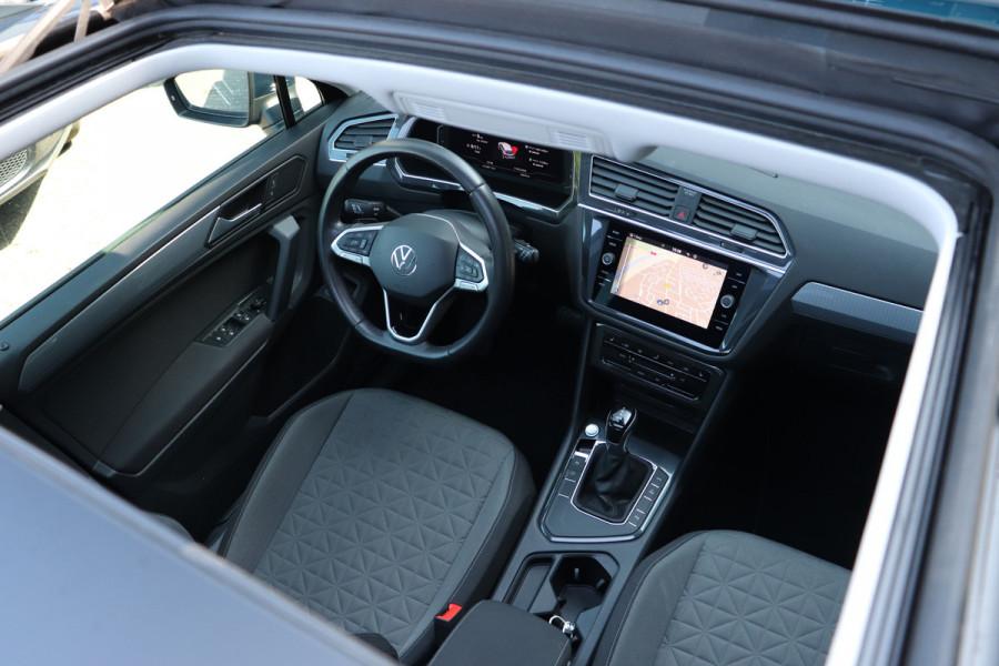 Volkswagen Tiguan 1.4 TSI eHybrid PHEV Trekhaak Pano ACC