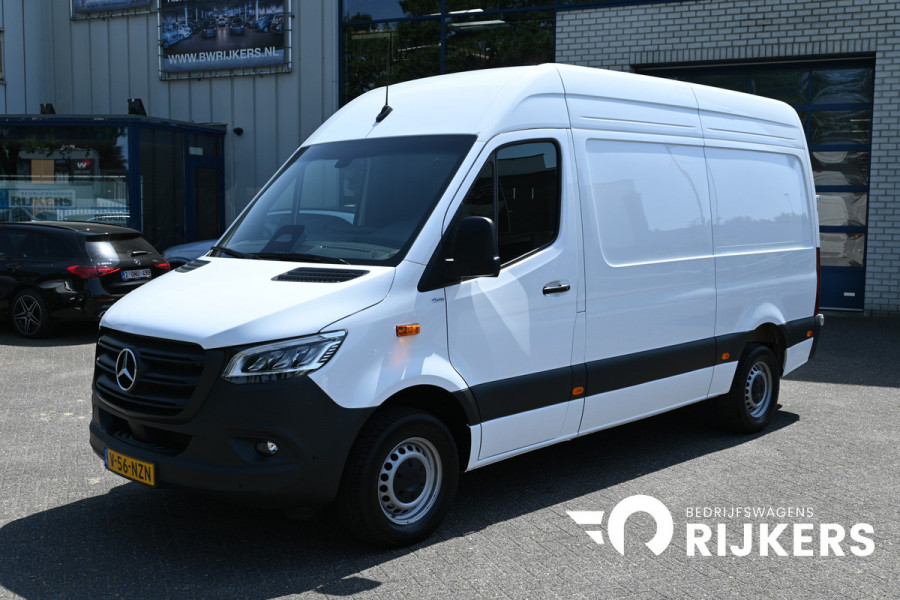 Mercedes-Benz Sprinter 317 CDI L2H2 Pro LED, Geveerde stoel, Navigatie met camera