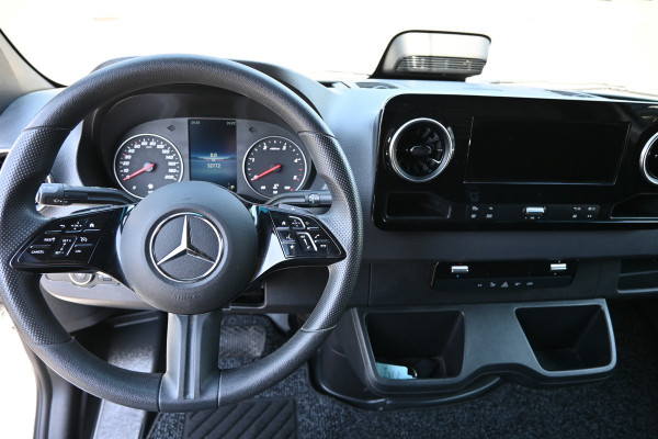 Mercedes-Benz Sprinter 317 CDI L2H2 Pro LED, Geveerde stoel, Navigatie met camera