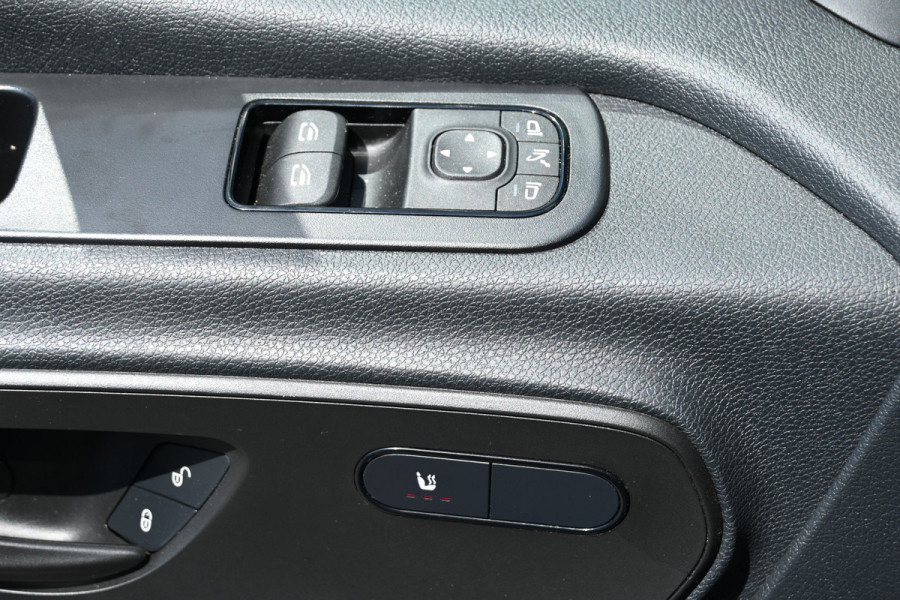 Mercedes-Benz Sprinter 317 CDI L2H2 Pro LED, Geveerde stoel, Navigatie met camera