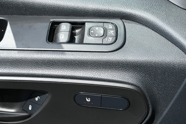 Mercedes-Benz Sprinter 317 CDI L2H2 Pro LED, Geveerde stoel, Navigatie met camera