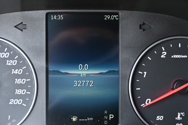 Mercedes-Benz Sprinter 317 CDI L2H2 Pro LED, Geveerde stoel, Navigatie met camera