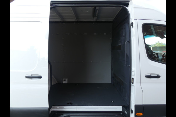 Mercedes-Benz eSprinter 320 L2H2 81kWh Trekhaak/Camera/Navigatie/Standkachel