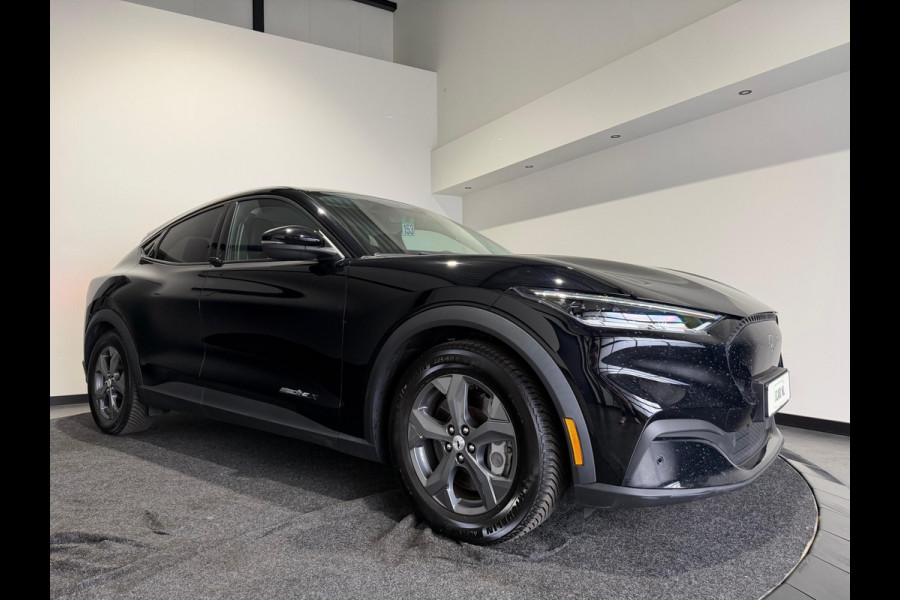 Ford Mustang Mach-E Extended RWD 98 kWh | Cruise control adaptief | Leder interieur | Verwarmde stoelen en stuur | Soh (batterijcheck) Waarde 93,3 %