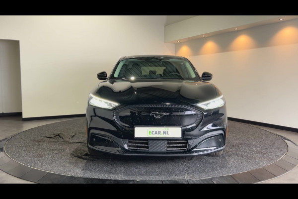 Ford Mustang Mach-E Extended RWD 98 kWh | Cruise control adaptief | Leder interieur | Verwarmde stoelen en stuur | Soh (batterijcheck) Waarde 93,3 %