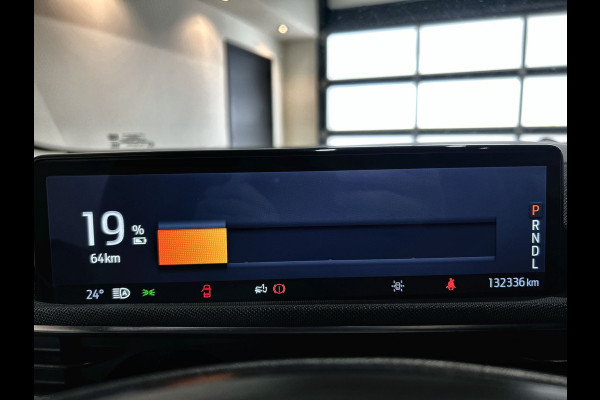 Ford Mustang Mach-E Extended RWD 98 kWh | Cruise control adaptief | Leder interieur | Verwarmde stoelen en stuur | Soh (batterijcheck) Waarde 93,3 %