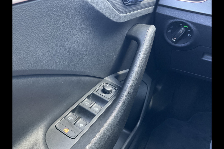 Škoda Kamiq 1.0 TSI Automaat Adapt.Cruise Carplay Pano Stoelverw. Business Edition