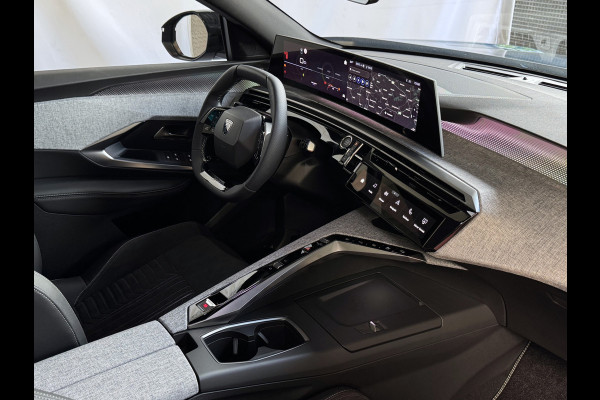 Peugeot 5008 1.2 HYBRID 145 GT NIEUWE AUTO 7PERS OPENDAK STOEL/STUUR VERW. ELEK.KLEP LED 7P 7 Persoons