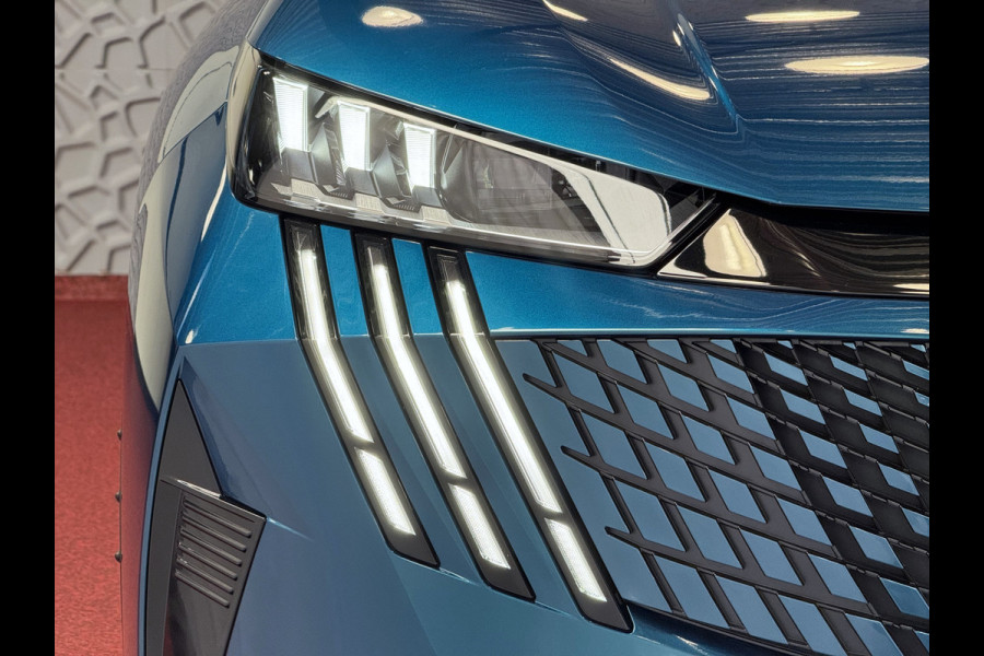 Peugeot 5008 1.2 HYBRID 145 GT NIEUWE AUTO 7PERS OPENDAK STOEL/STUUR VERW. ELEK.KLEP LED 7P 7 Persoons