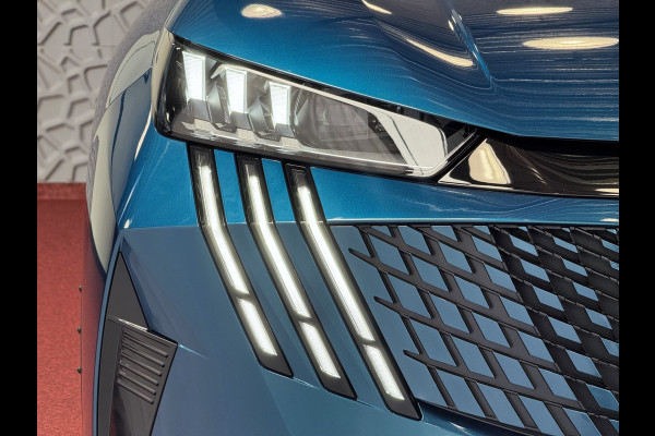 Peugeot 5008 1.2 HYBRID 145 GT NIEUWE AUTO 7PERS OPENDAK STOEL/STUUR VERW. ELEK.KLEP LED 7P 7 Persoons