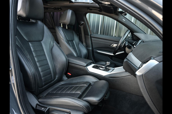 BMW 3 Serie Touring 330e High Executive | M-Sport | Panoramadak | Hifi | ACC | Stoelverwarming | Ambienteverlichting | Keyless | PDC V+A