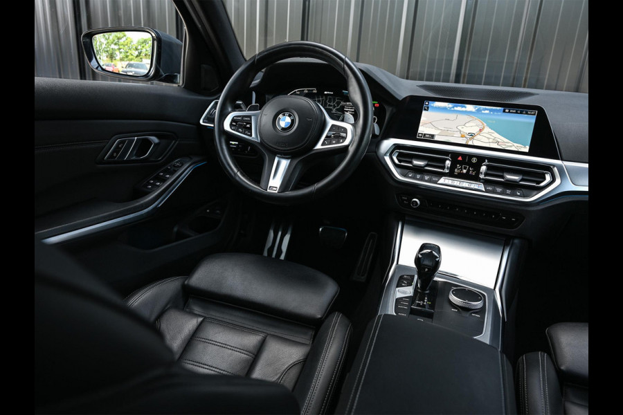 BMW 3 Serie Touring 330e High Executive | M-Sport | Panoramadak | Hifi | ACC | Stoelverwarming | Ambienteverlichting | Keyless | PDC V+A
