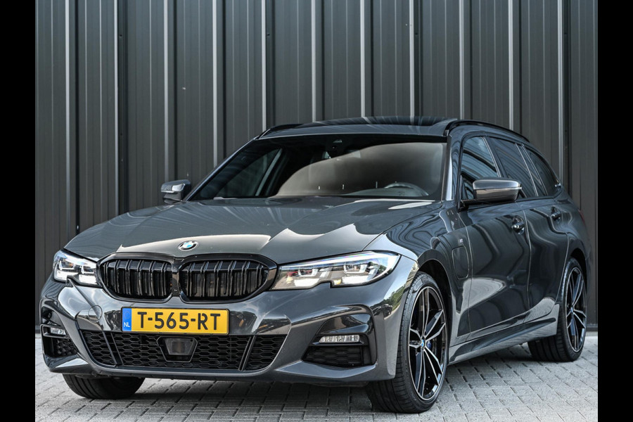 BMW 3 Serie Touring 330e High Executive | M-Sport | Panoramadak | Hifi | ACC | Stoelverwarming | Ambienteverlichting | Keyless | PDC V+A