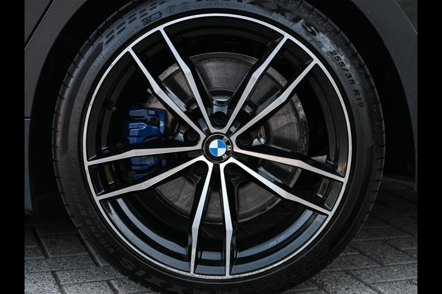 BMW 3 Serie Touring 330e High Executive | M-Sport | Panoramadak | Hifi | ACC | Stoelverwarming | Ambienteverlichting | Keyless | PDC V+A