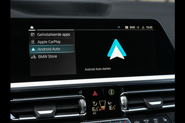 BMW 3 Serie Touring 330e High Executive | M-Sport | Panoramadak | Hifi | ACC | Stoelverwarming | Ambienteverlichting | Keyless | PDC V+A