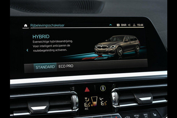 BMW 3 Serie Touring 330e High Executive | M-Sport | Panoramadak | Hifi | ACC | Stoelverwarming | Ambienteverlichting | Keyless | PDC V+A