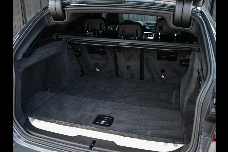 BMW 3 Serie Touring 330e High Executive | M-Sport | Panoramadak | Hifi | ACC | Stoelverwarming | Ambienteverlichting | Keyless | PDC V+A