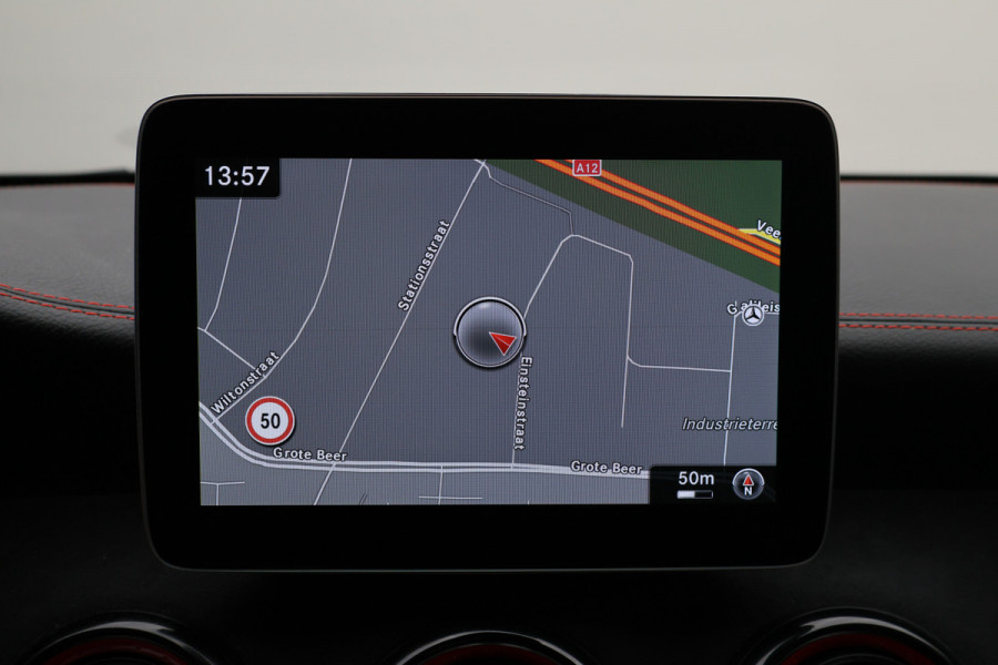 Mercedes-Benz CLA-Klasse AMG 45 4MATIC Memory, Sfeerverlichting, Harmen & Kardon, Apple Carplay, ACC, 19"