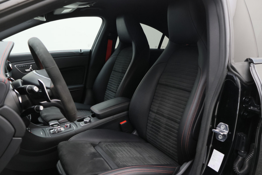 Mercedes-Benz CLA-Klasse AMG 45 4MATIC Memory, Sfeerverlichting, Harmen & Kardon, Apple Carplay, ACC, 19"