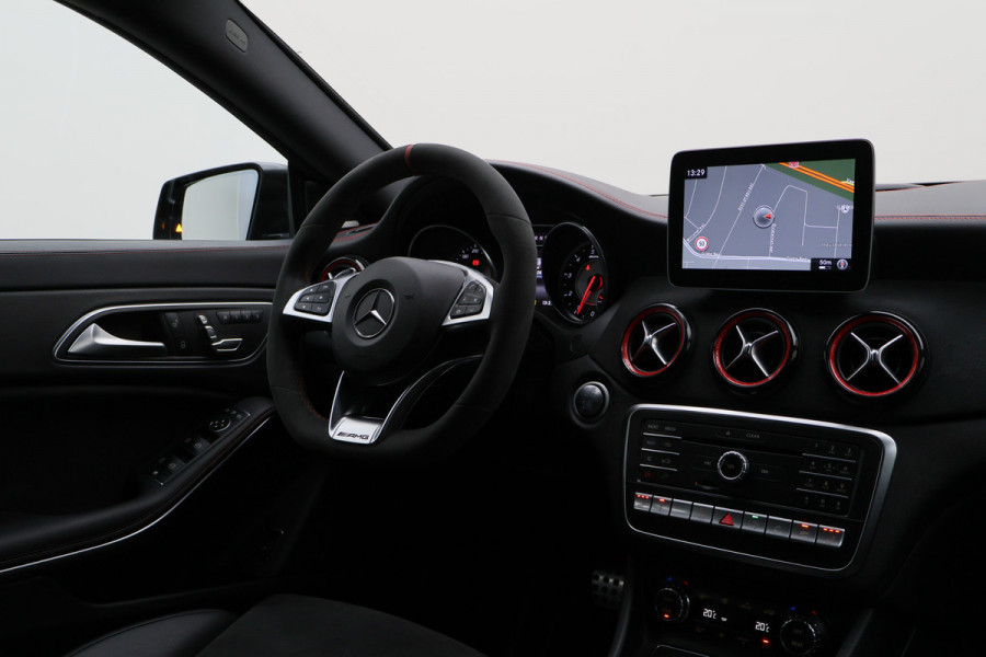 Mercedes-Benz CLA-Klasse AMG 45 4MATIC Memory, Sfeerverlichting, Harmen & Kardon, Apple Carplay, ACC, 19"