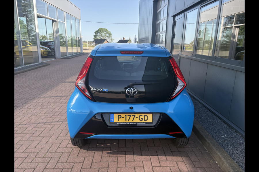 Toyota Aygo 1.0 VVT-i X-Play Automaat 5-drs. CAMERA/CARPLAY/MEDIA/LIMITER