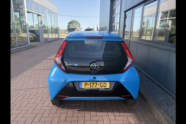 Toyota Aygo 1.0 VVT-i X-Play Automaat 5-drs. CAMERA/CARPLAY/MEDIA/LIMITER