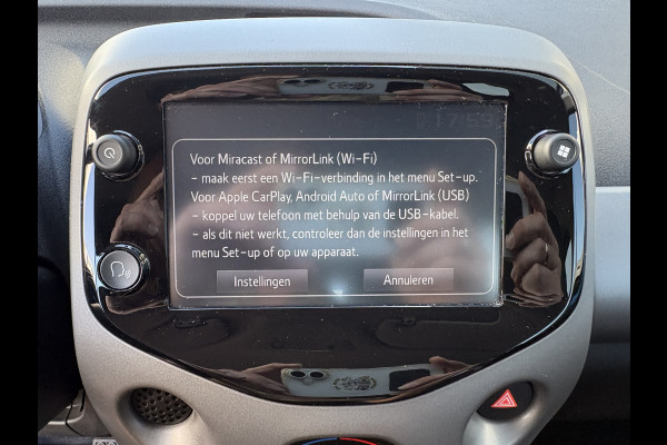 Toyota Aygo 1.0 VVT-i X-Play Automaat 5-drs. CAMERA/CARPLAY/MEDIA/LIMITER