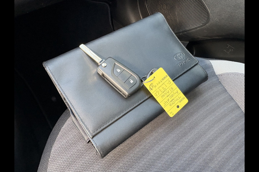 Toyota Aygo 1.0 VVT-i X-Play Automaat 5-drs. CAMERA/CARPLAY/MEDIA/LIMITER