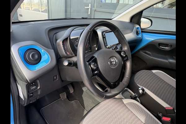 Toyota Aygo 1.0 VVT-i X-Play Automaat 5-drs. CAMERA/CARPLAY/MEDIA/LIMITER