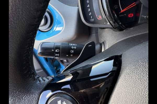 Toyota Aygo 1.0 VVT-i X-Play Automaat 5-drs. CAMERA/CARPLAY/MEDIA/LIMITER