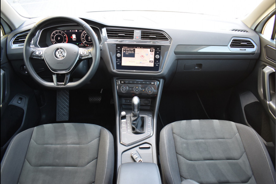 Volkswagen Tiguan 1.4 TSI R-Line 150 Pk DSG Pano Keyless Camera Trekhaak Full Led 19 Inch