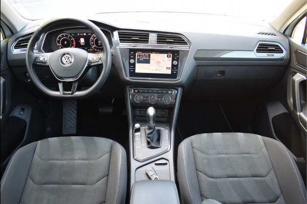 Volkswagen Tiguan 1.4 TSI R-Line 150 Pk DSG Pano Keyless Camera Trekhaak Full Led 19 Inch
